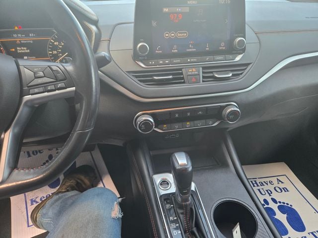 2022 Nissan Altima 2.5 SR