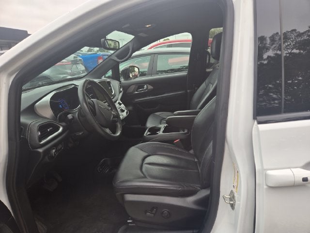 2024 Chrysler Pacifica Hybrid Select S Appearance