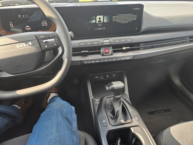 2025 Kia K4 LX
