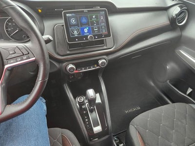 2020 Nissan Kicks SR