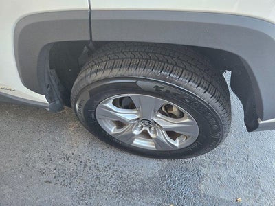 2022 Toyota RAV4 Hybrid LE