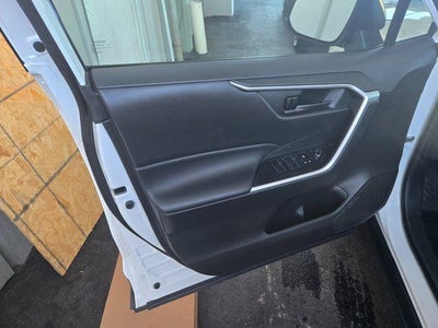 2022 Toyota RAV4 Hybrid LE