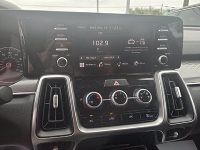 2023 Kia Sorento LX