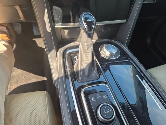 2024 INFINITI QX80 Premium Select