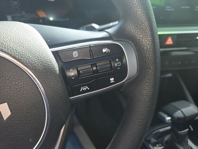 2025 Kia K5 LXS