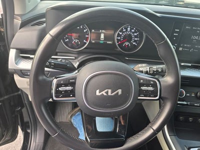 2024 Kia Carnival LX