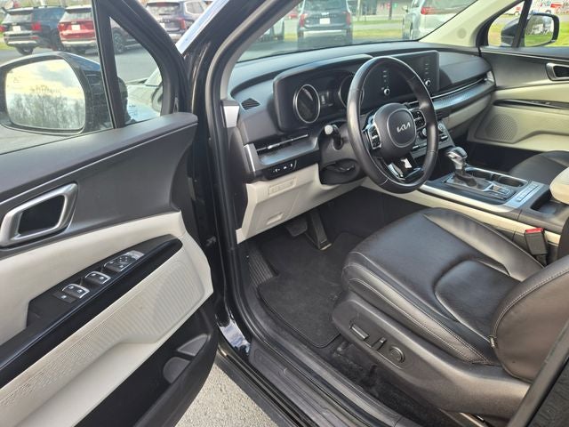 2024 Kia Carnival LX