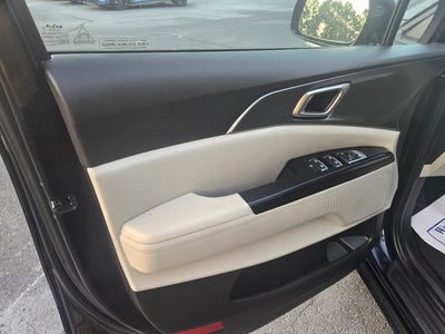 2024 Kia Carnival LX Seat Package