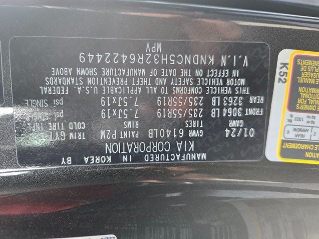 2024 Kia Carnival EX