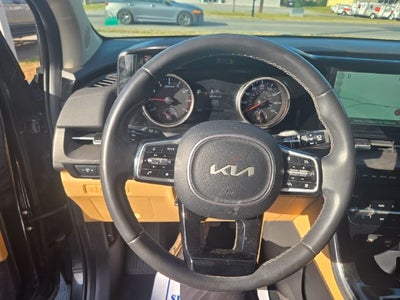 2024 Kia Carnival EX