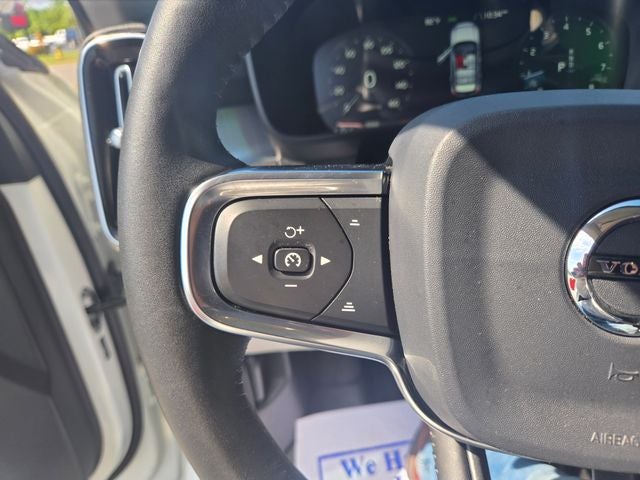 2020 Volvo XC40 Momentum